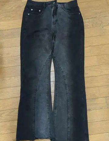 블랙 플레어 데님