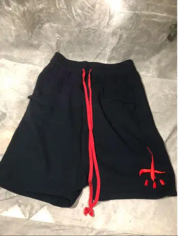 cvtvlist usual 숏츠 블랙 레드 카탈리스트 숏팬츠