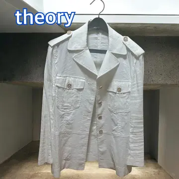 새상품급 theory 화이트 밀리터리 자켓 48