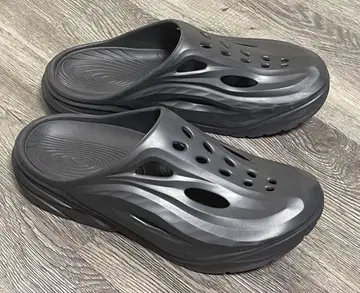HOKA mule