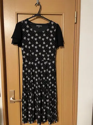 LAURA ASHLEY 꽃무늬 반팔 원피스 사이즈 9