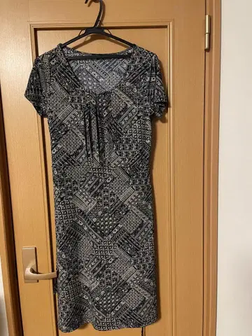 LAURA ASHLEY 반팔 무릎 기장 원피스 9호