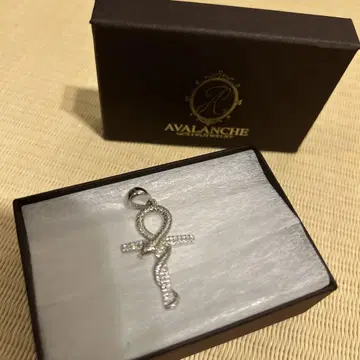 AVALANCHE 실버 크로스 목걸이