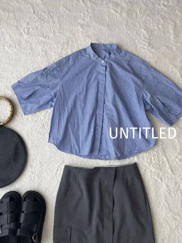 UNTITLED 스트라이프 블라우스 숏 기장 고급
