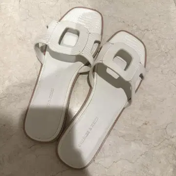 찰스앤키스 샌들