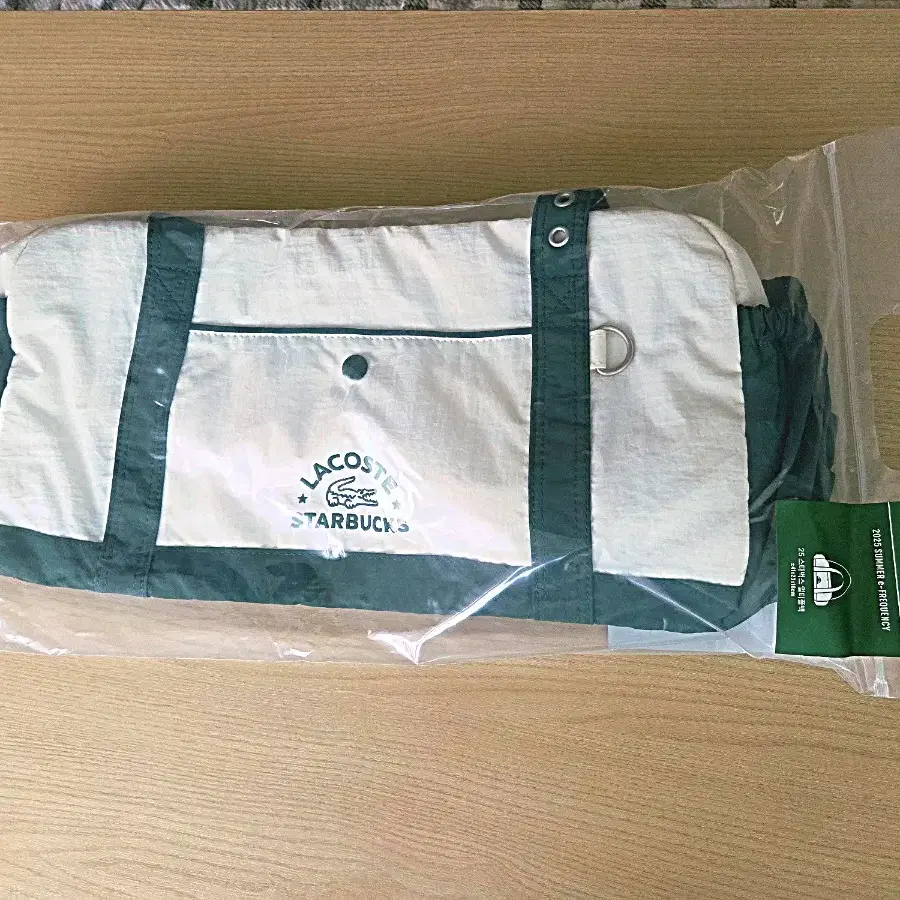 スターバックス　ラコステ　コラボ　バッグ　アイボリー 韓国]スターバックス LACOSTE ラコステ バッグ アイボリー