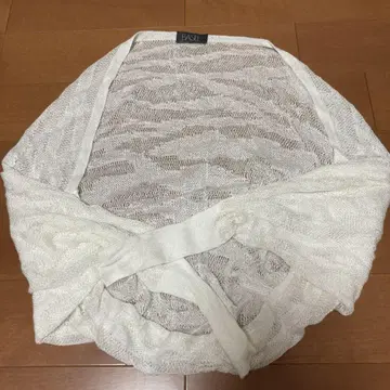 새상품급 BASILE 화이트 가디건 볼레로 여름 아이템 레이스