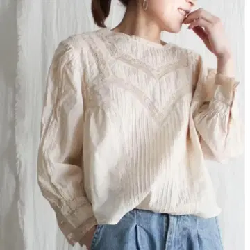 이에나 취급 리랑리랑 핀턱 레이스 블라우스 [다냐] 베이지