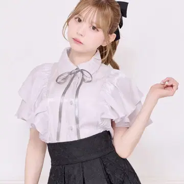 apres jour 모듬 보타이 플레어 슬리브 블라우스 라벤더