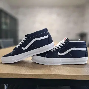 VAULT BY VANS Og Sk8-Mid Lx