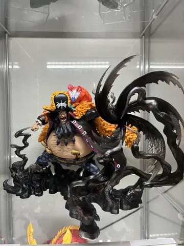 피규아트 ZERO 검은 수염 티치 원피스 피규어 박스 있음