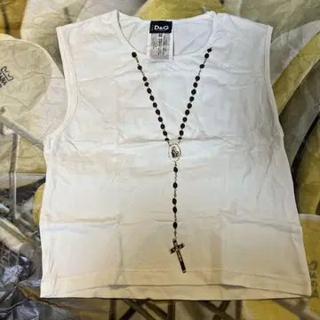 D&G 화이트 탱크탑 38
