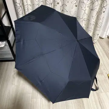 새상품 BMW 접이식 우산 네이비 우천 겸용