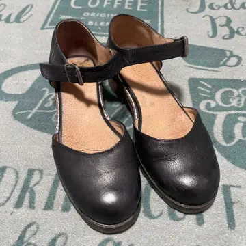 TOPSHOP 앵클 스트랩 가죽 샌들 38