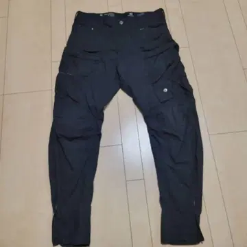 26일(목) 한정 가격! G-STAR RAW 블랙 카고 팬츠
