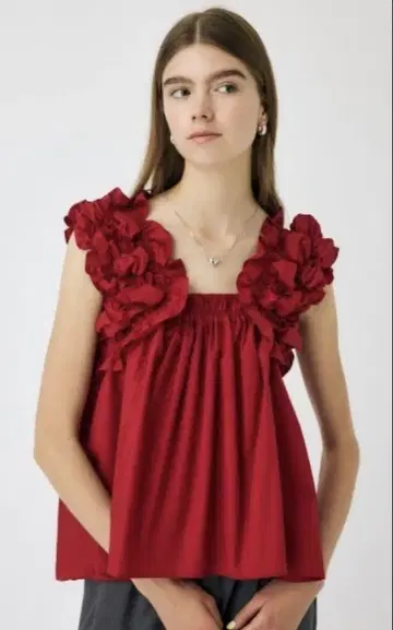 [미사용 새상품] moussy SHOULDER FRILLS 상의