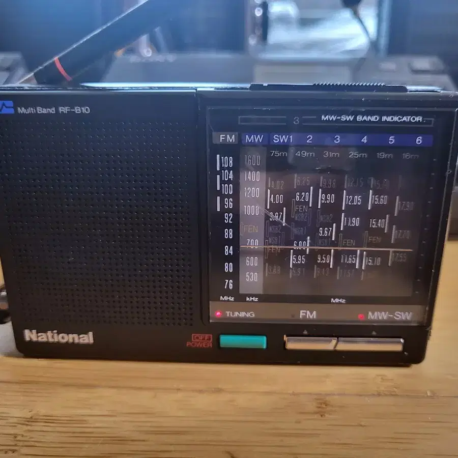 National Panasonic RF-B10 Shortwave Radio on Bunjang Global Site.