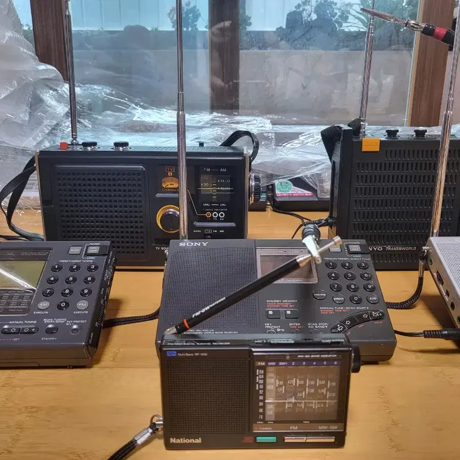 National Panasonic RF-B10 Shortwave Radio | Bunjang Global