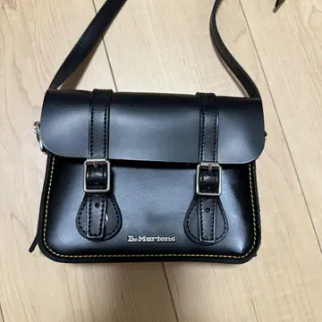 Dr.martens 7인치 사첼백