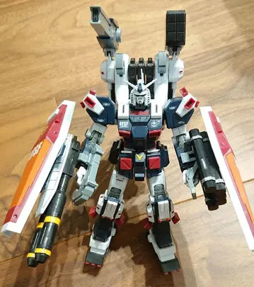HG 1/144 FA-78 풀 아머 건담 썬더볼트 (정크)