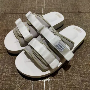 27 SUICOKE 스이코크 vibram 화이트 스트랩 샌들