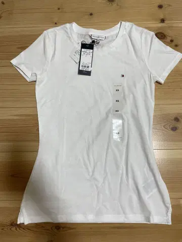 Tommy Hilfiger 화이트 티셔츠 XS