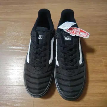 Vans 블랙 스니커즈