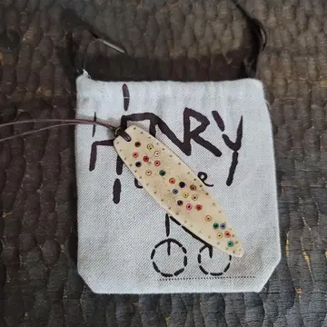 안리 쿠이 비즈 목걸이