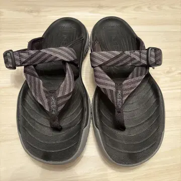 새상품급 KEEN 샌들 아웃도어 페스티벌