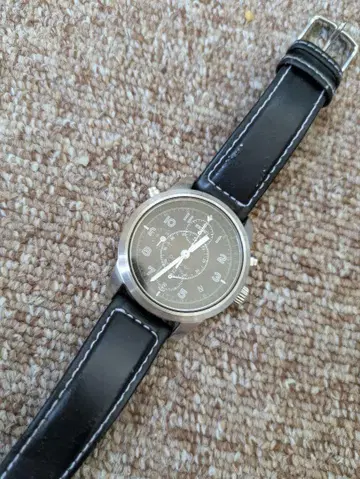 SEIKO 아날로그 표시 블랙 가죽 밴드 시계