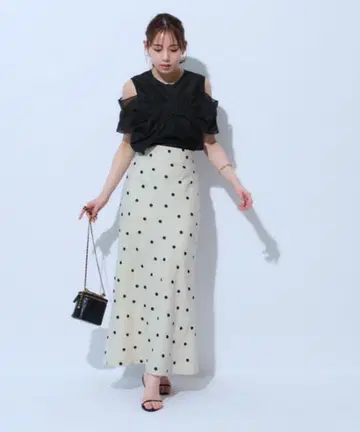 마이 스트라다 미사용 새상품 아이보리 도트 무늬 플레어 스커트