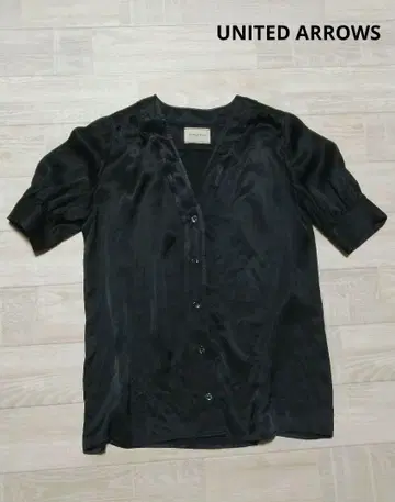 UNITED ARROWS 퍼프 슬리브 반팔 블라우스 블랙