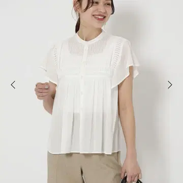 새상품 크라프트 스탠드 카라 블라우스 화이트