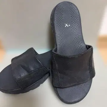 스케쳐스 블랙 샌들 26cm