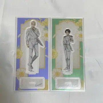 진격의 거인 에스크리 2 리바이 엘르빈 아크릴 스탠드 세트
