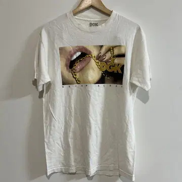 디지케이 DGK NEVER Sleep 프론트 프린트 티셔츠 반팔