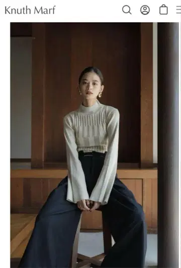 Knuth Marf bump wide sleeve knite