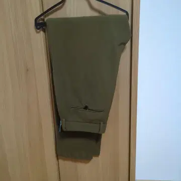 ATON BACK SATIN BASIC PANTS 카키 size 6