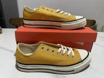 새상품 로우 컷 CT70 썬플라워 27.5cm