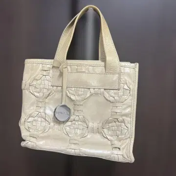 FURLA 훌라 베이지 가죽 핸드백 뜨개질 디자인