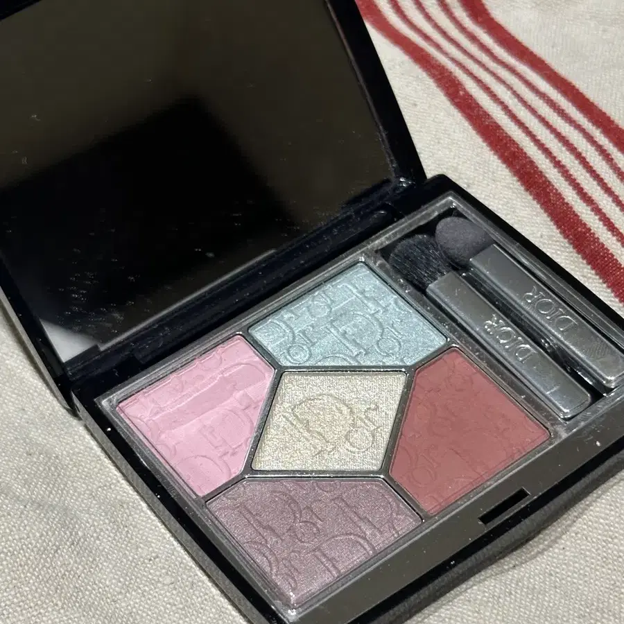 Dior❣️レア極美品‼️ハワイアラモアナSPC購入❣️ハイデザインビューティーライン Dior❣️レア極美品‼️ハワイアラモアナSPC購入❣️ハイデザイン