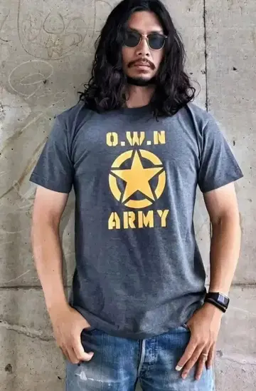 T셔츠 미사용 새상품! O.W.N. ARMY 오왓테루망 밀리터리 별