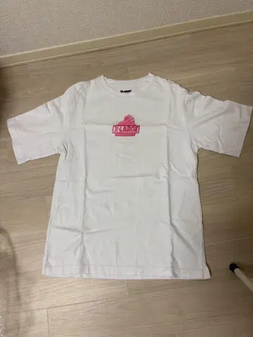 XLARGE 화이트 티셔츠 핑크 로고