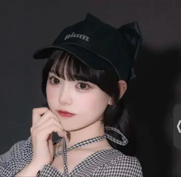 pium 백리본 새틴 캡 블랙