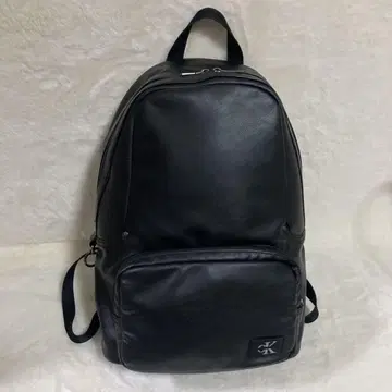 컨디션 최상 Calvin Klein TAGGED 박스 백팩 블랙