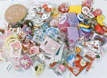 산리오 Sanrio 프리미엄 마스코트 약 100개 이상 묶음 판매