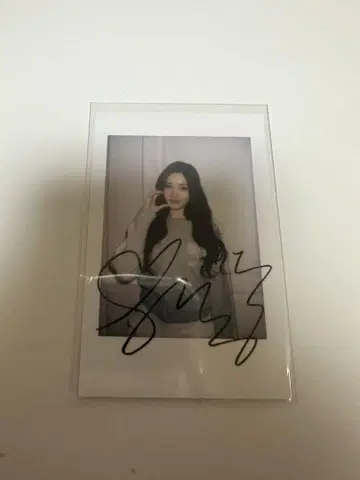 yzy ive 이서 폴라로이드