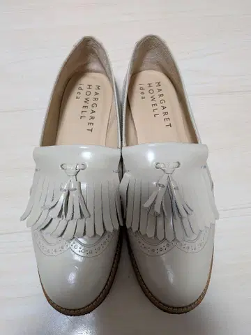 MARGARET HOWELL 프린지 로퍼 아이보리