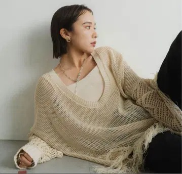 knuth marf U 넥 프린지 메쉬 니트 (아이보리)