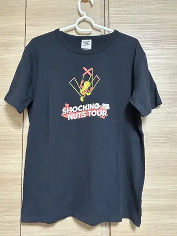 Officialdism SHOCKING NUTS 티셔츠 M 사이즈
